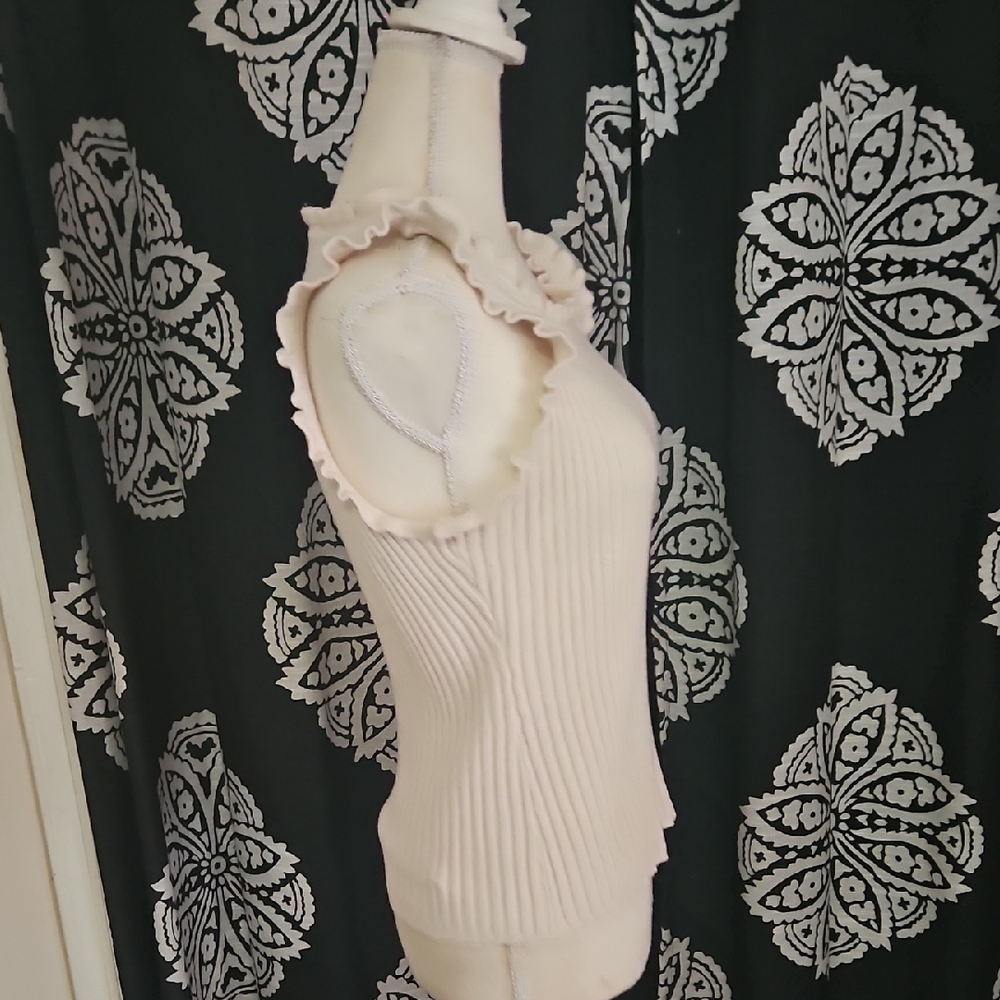 Gilli Cream Ribbed Ruffle Tank Top - Picture 3 of 8